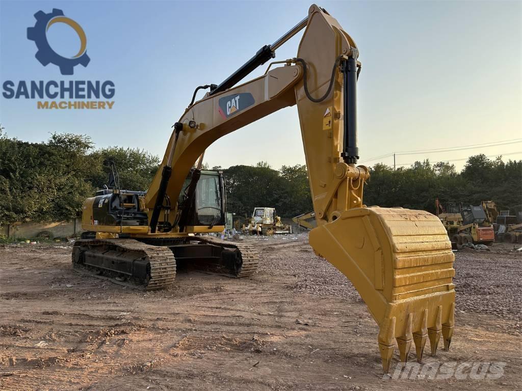 CAT 330 D L Lánctalpas kotrók