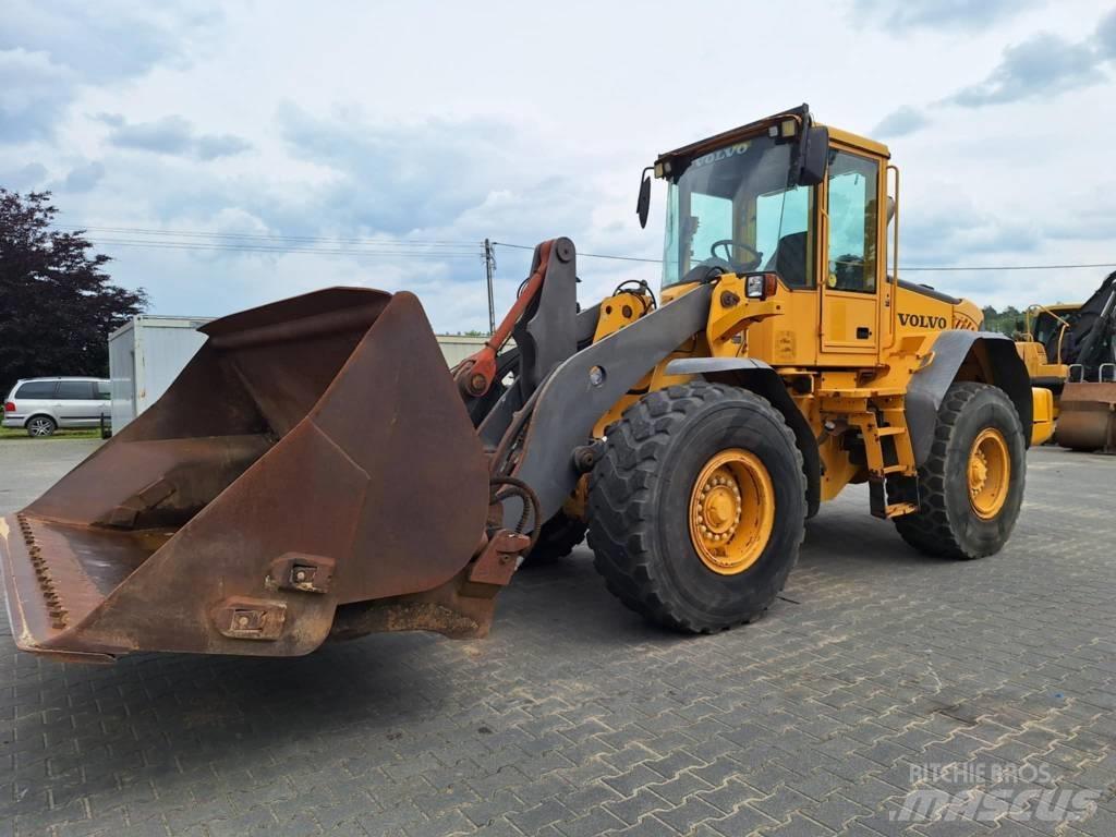 Volvo L 90 E Gumikerekes homlokrakodók