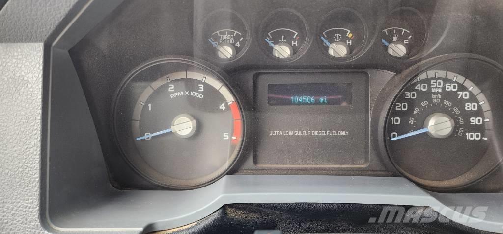 Ford F 450 XL SD Kis teherszállító/Platós kocsi