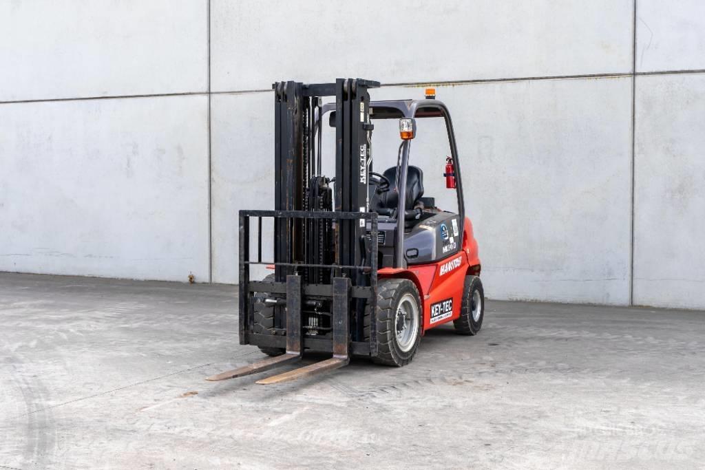 Manitou MI 30 D Dízel targoncák