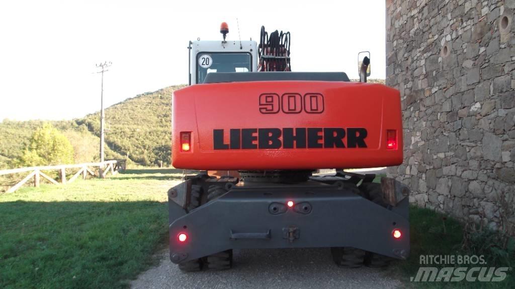Liebherr A 900 C Gumikerekes kotrók