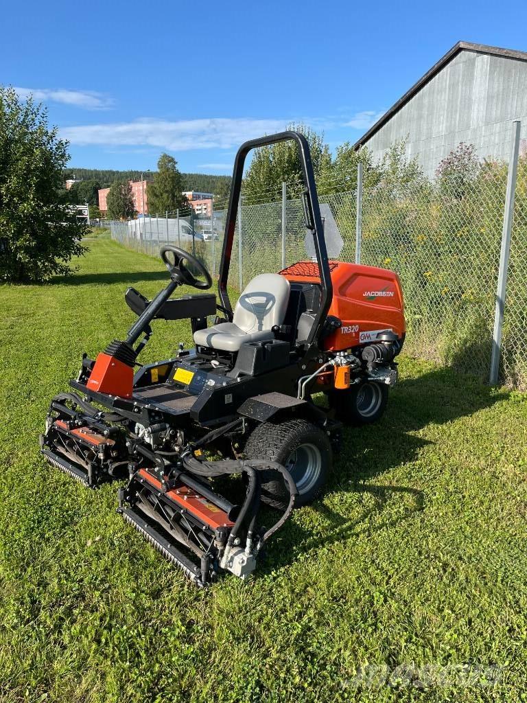 Jacobsen TR320 Golfpálya karbantartó gépek