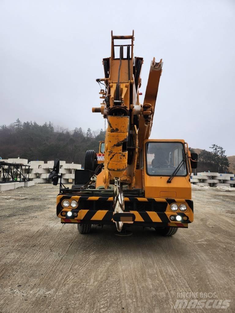 Hyundai HC 50 Terepdaruk