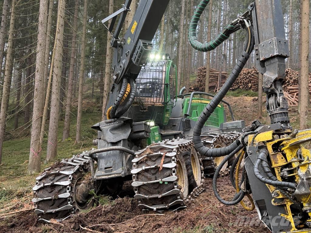 John Deere 1170 G Betakarítók