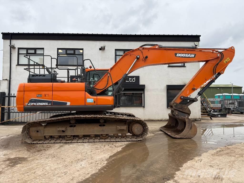 Doosan DX 225 LC-5 Lánctalpas kotrók