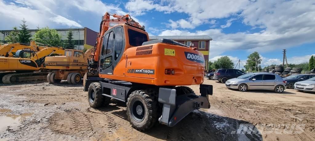 Doosan DX 160 W Gumikerekes kotrók