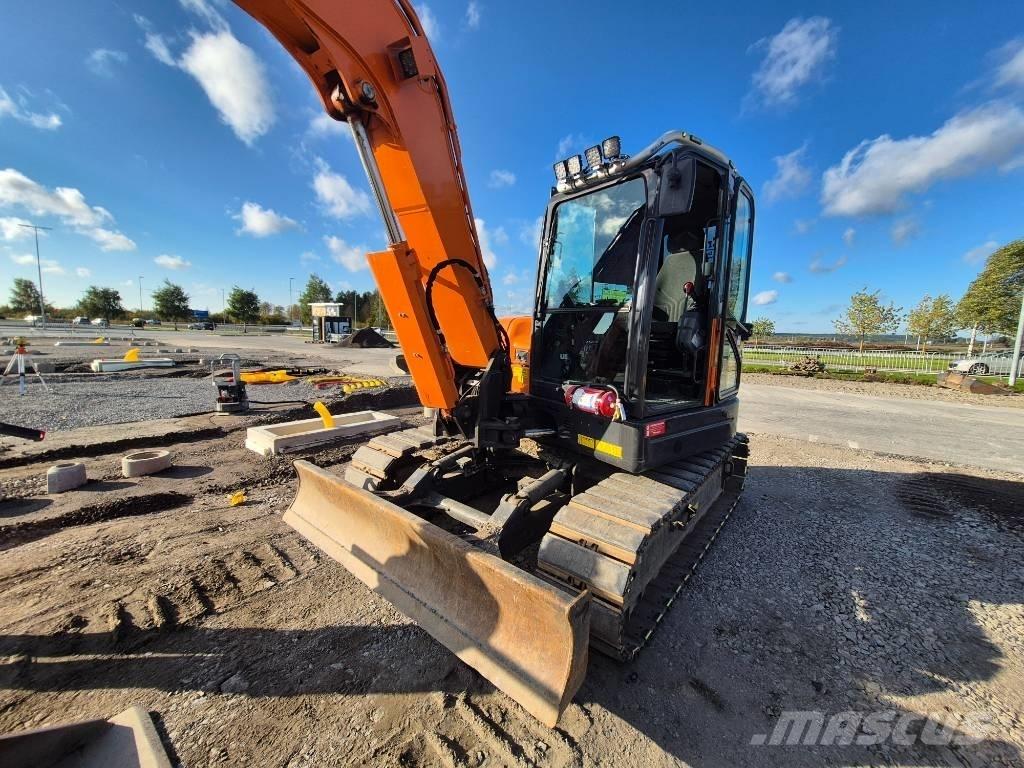Doosan DX 85 R Közepes (midi) kotrók 7 t - 12 t