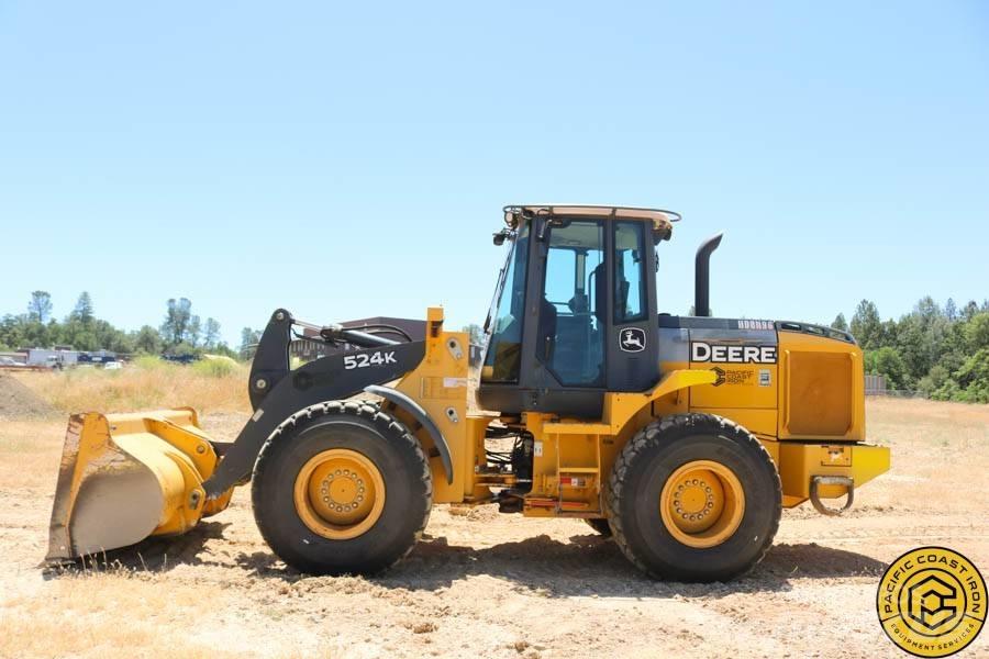 DEERE 524K Gumikerekes homlokrakodók
