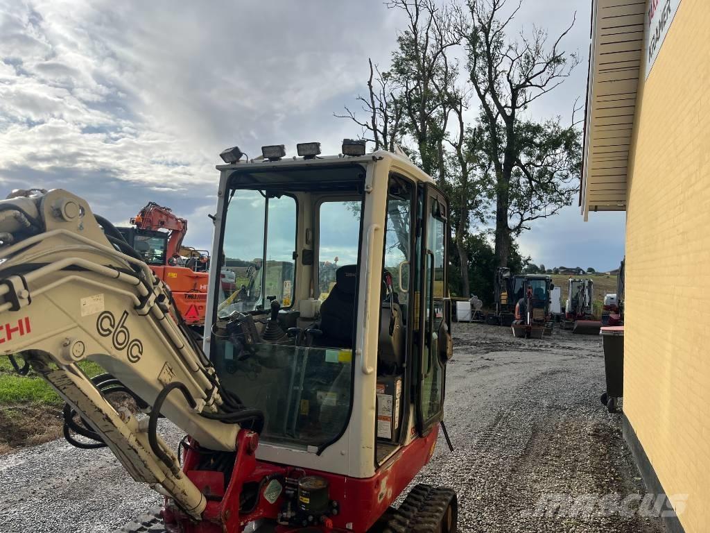 Takeuchi TB 225 Mini kotrók < 7t