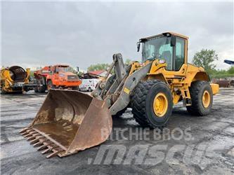 Volvo L 120 F Gumikerekes homlokrakodók