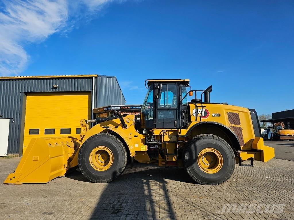CAT 950L Gumikerekes homlokrakodók