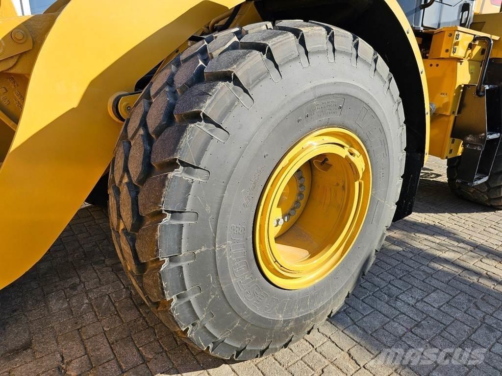 CAT 950L Gumikerekes homlokrakodók