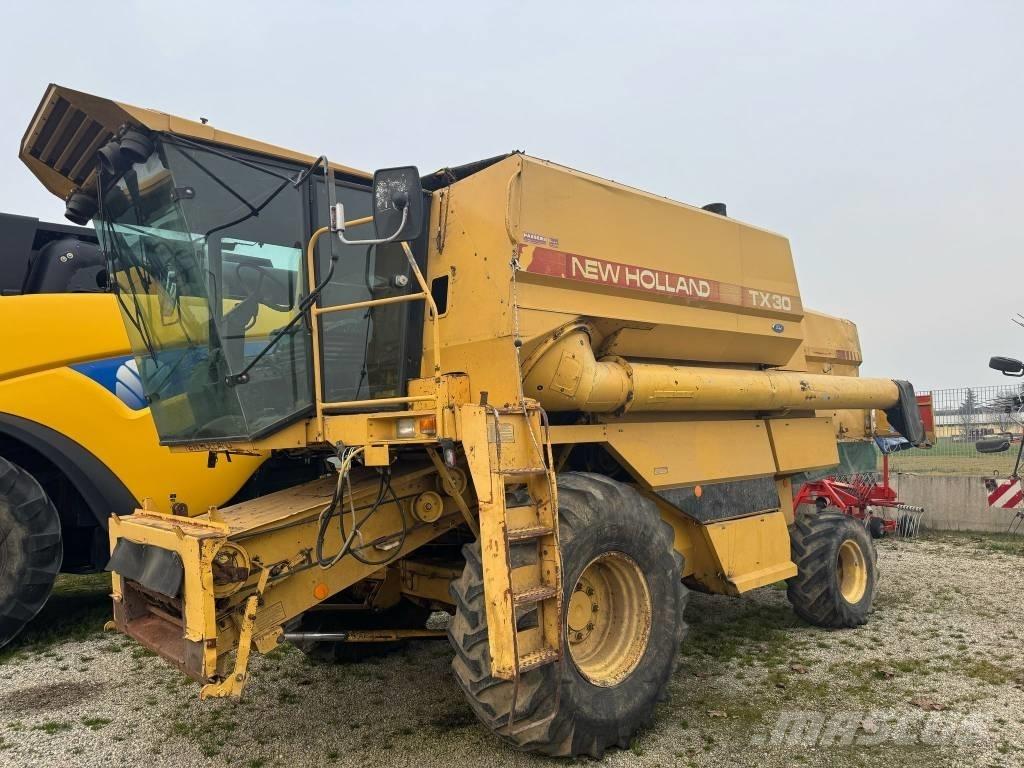 New Holland TX 30 Kombájnok