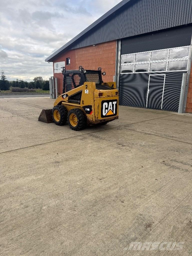 CAT 216 B 3 Kompaktrakodók