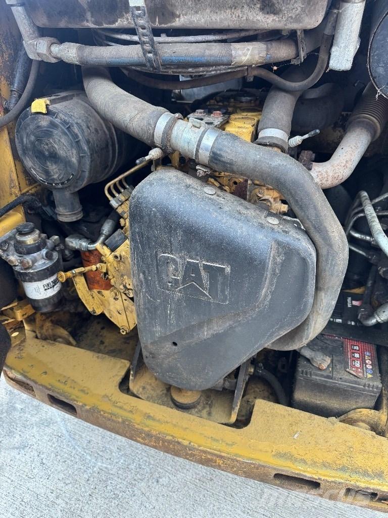 CAT 216 B 3 Kompaktrakodók