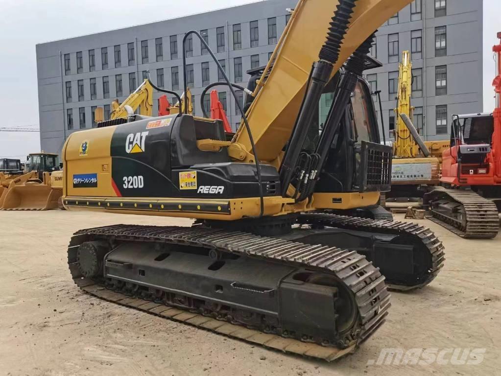 CAT 320 D Lánctalpas kotrók