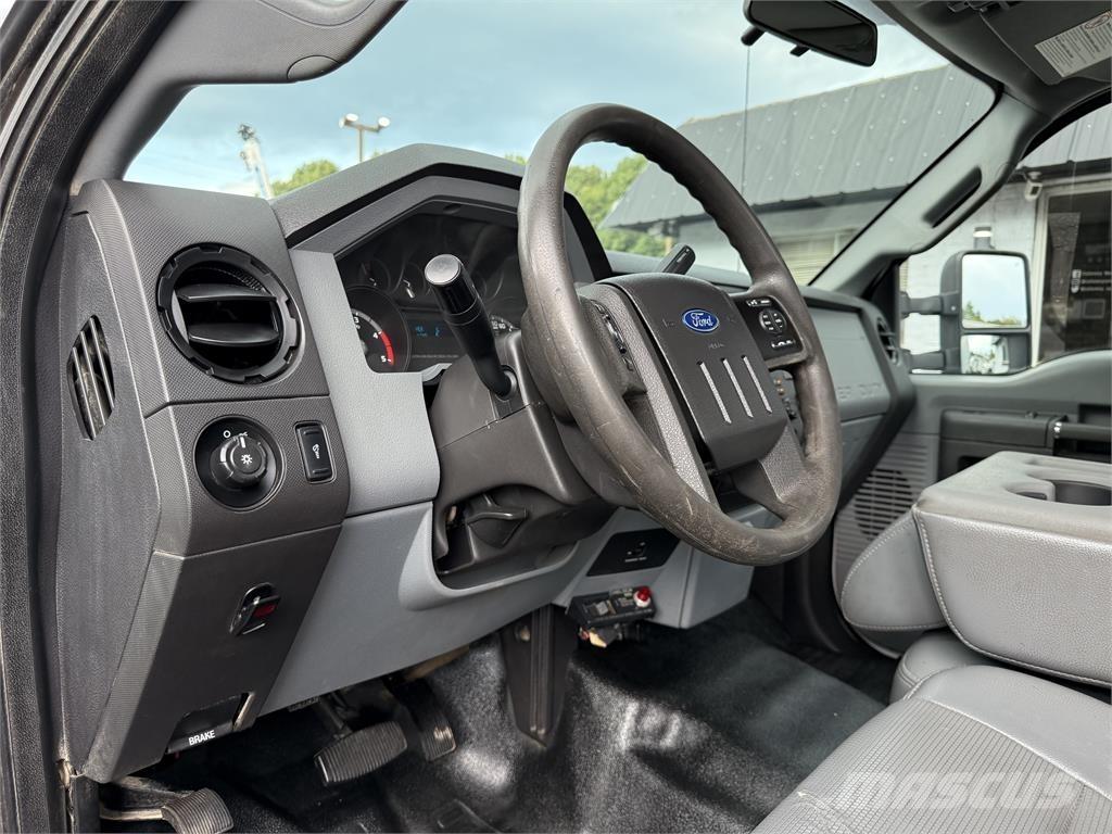 Ford F550 Közúti karbantartó haszongépek