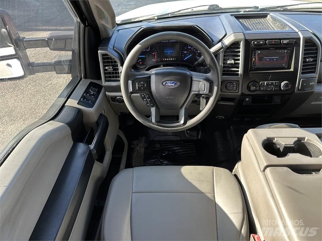 Ford F550 Közúti karbantartó haszongépek