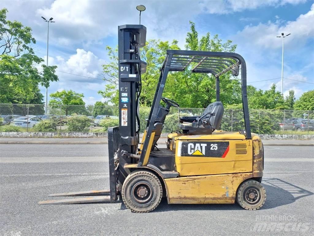 CAT EP25KP Targoncák-Egyéb