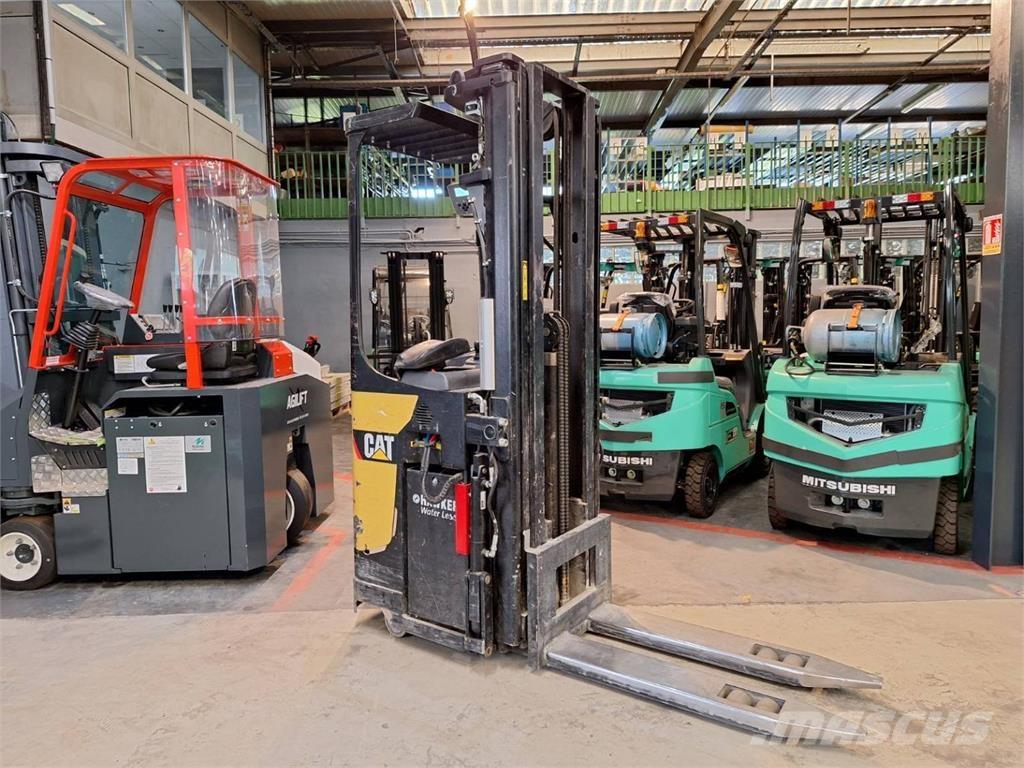 CAT NSR20N Elektromos gyalogkíséretű targoncák