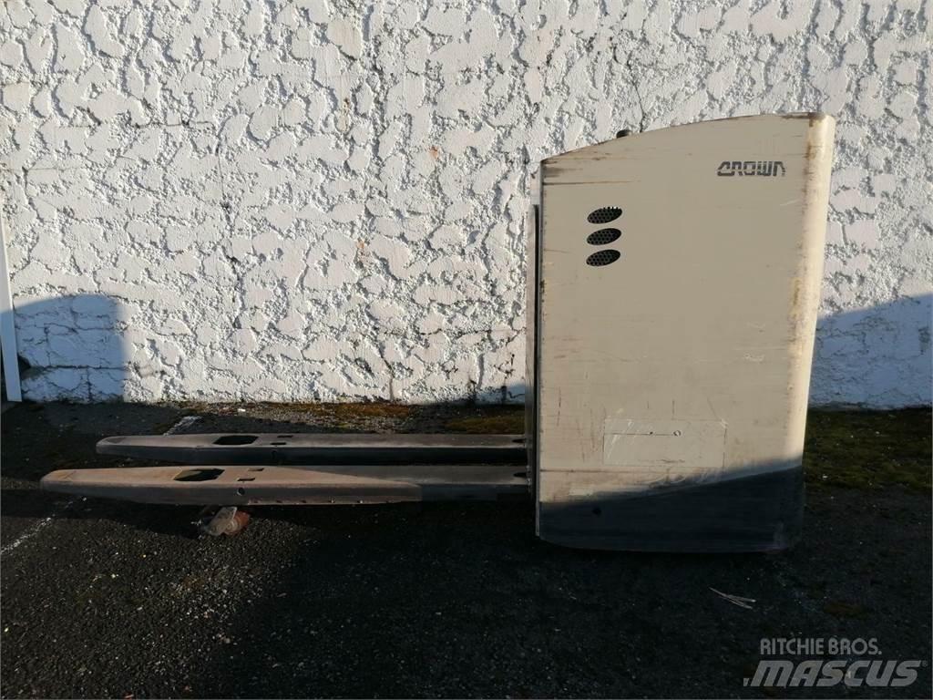 Crown RT4000 Elektromos gyalogkíséretű targoncák
