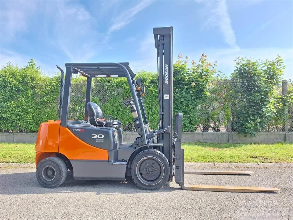 Doosan D30S 5 Targoncák-Egyéb
