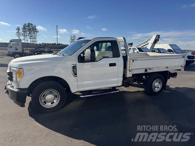 Ford F250 XL Egyéb