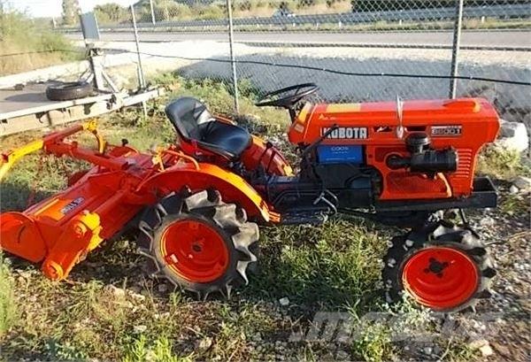 Kubota 6001 di '04 Kardánhajtású ekék és Forgó-boronák