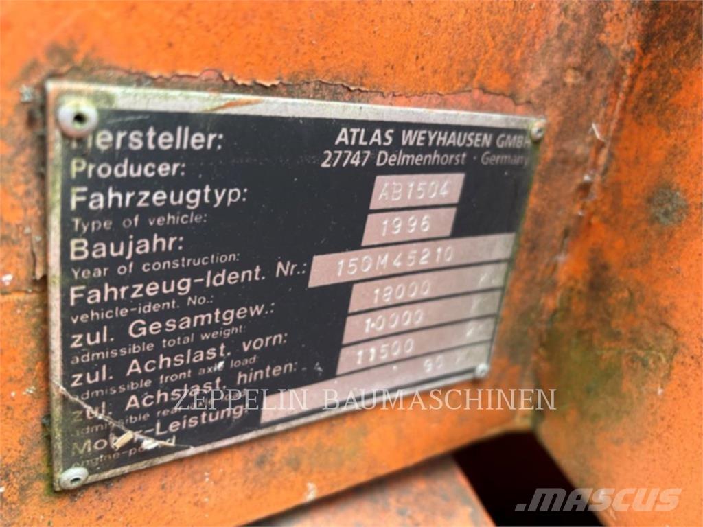 Atlas 1504 Gumikerekes kotrók