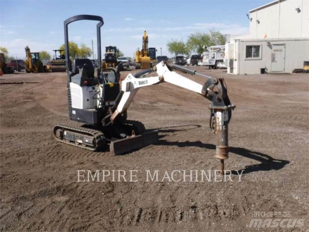 Bobcat 418 Lánctalpas kotrók