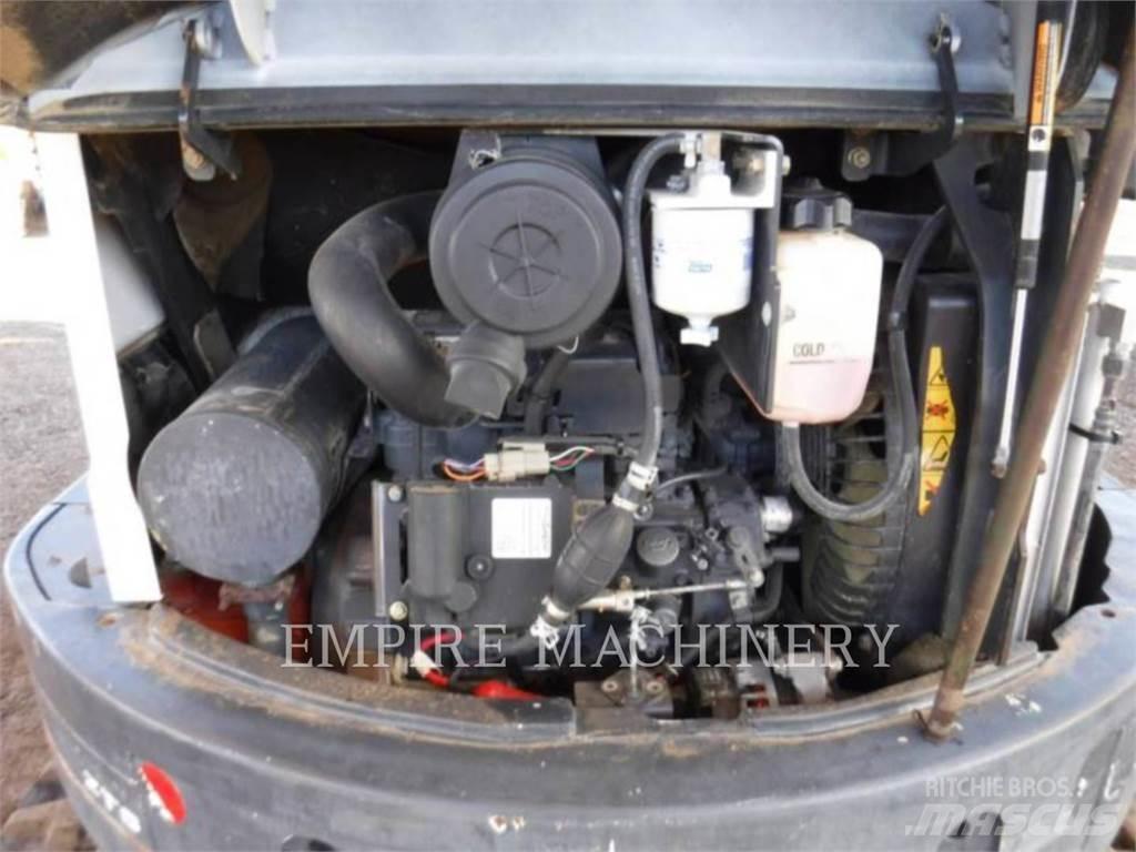 Bobcat E35 Lánctalpas kotrók