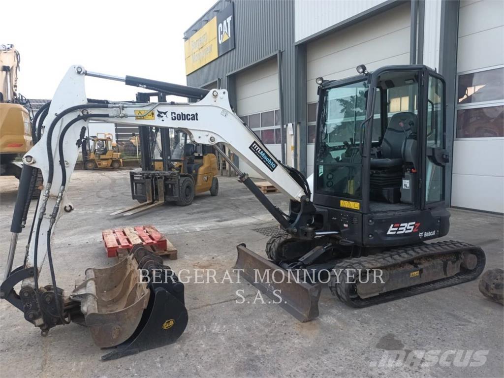 Bobcat E35Z Lánctalpas kotrók