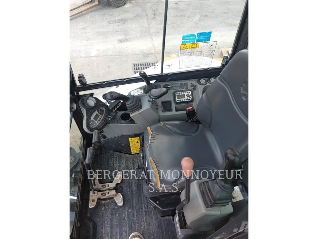 Bobcat E35Z Lánctalpas kotrók