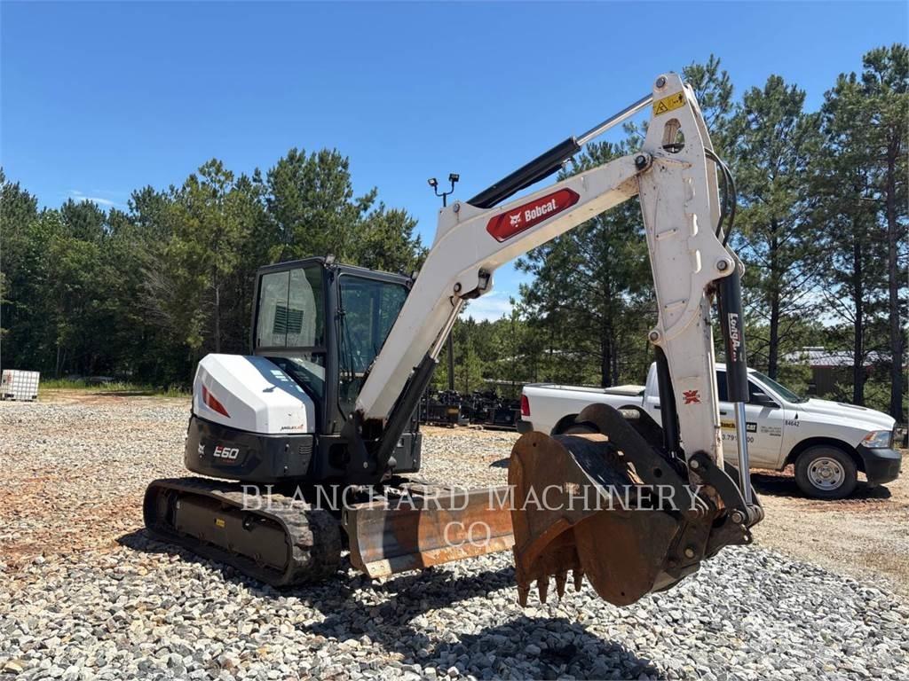 Bobcat E60 Lánctalpas kotrók
