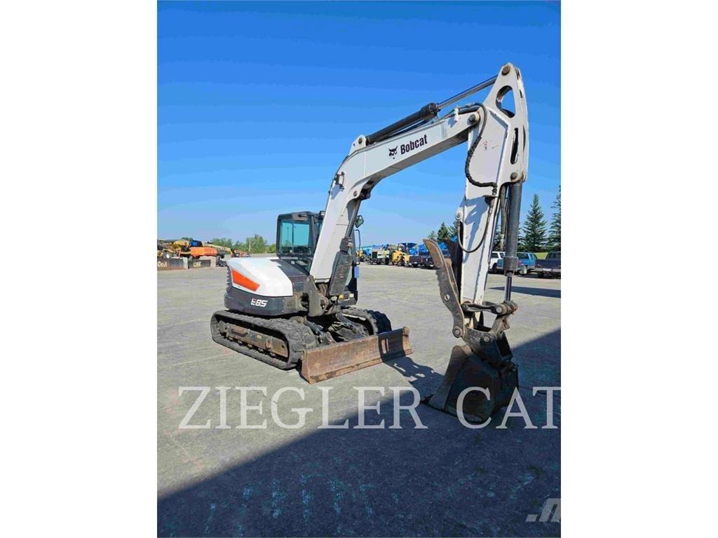 Bobcat E85 Lánctalpas kotrók