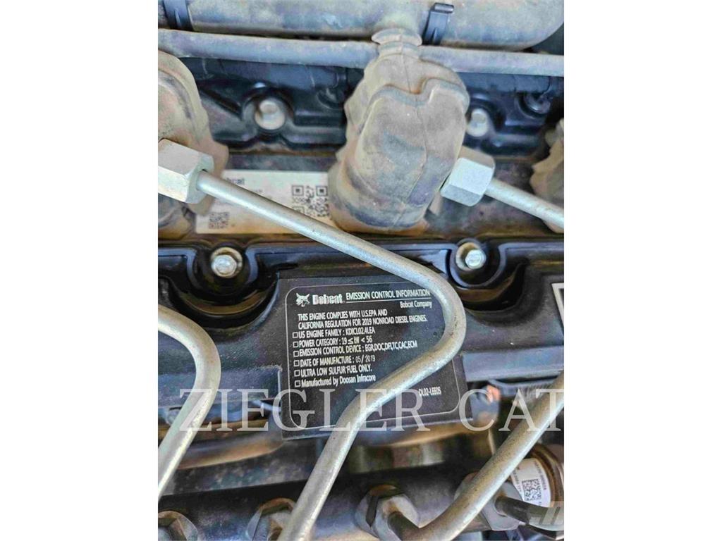 Bobcat E85 Lánctalpas kotrók