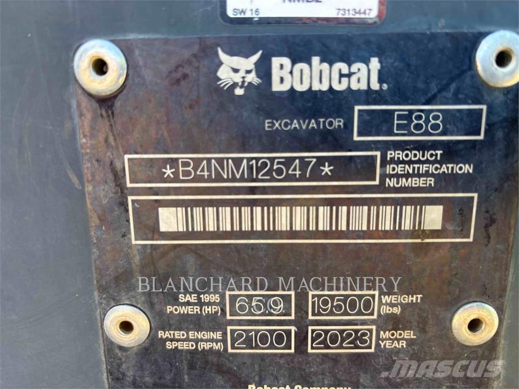Bobcat E88 Lánctalpas kotrók