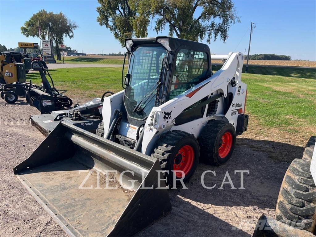 Bobcat S595 Kompaktrakodók