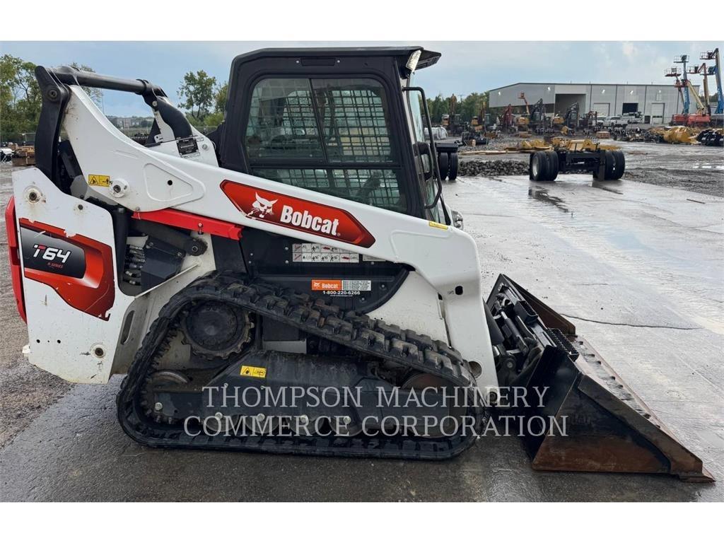 Bobcat T64 Lánctalpas homlokrakodók