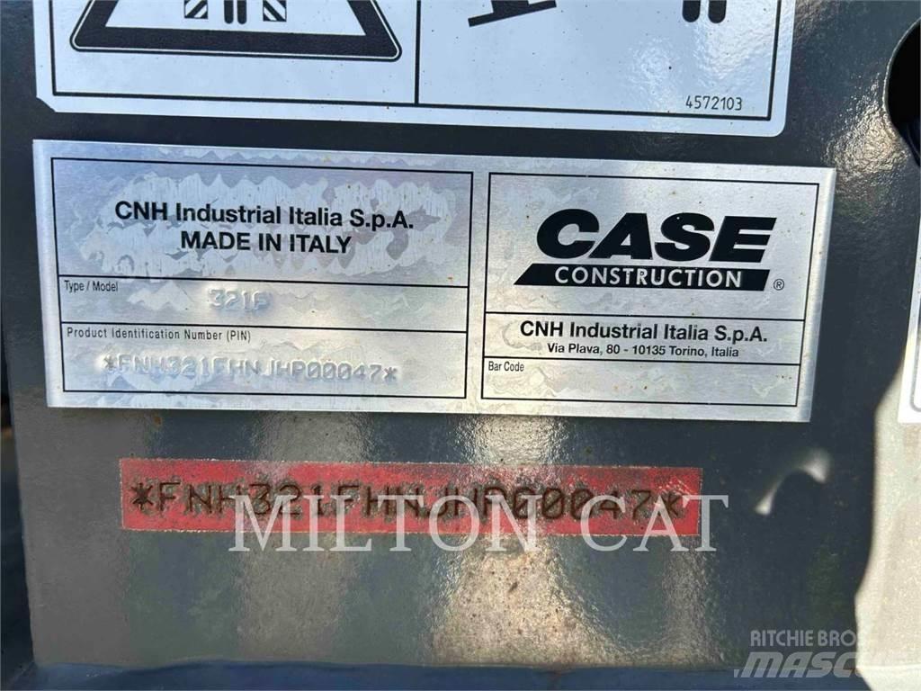 CASE 321F Mini homlokrakodók