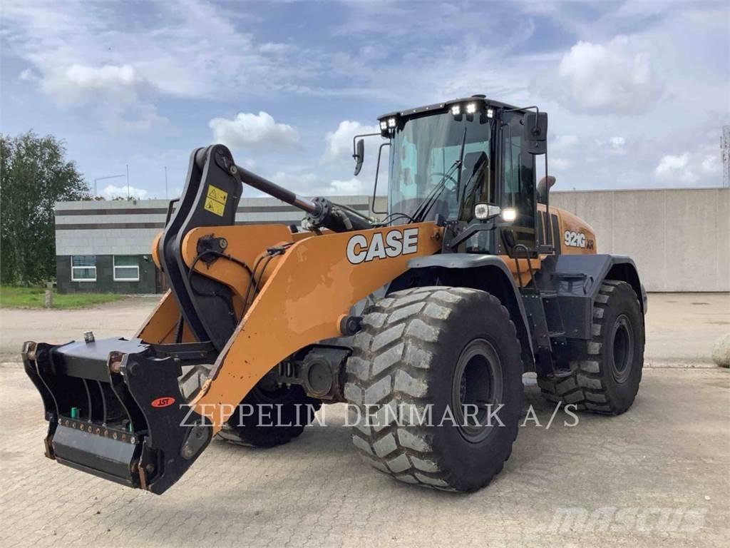 CASE 921GXR Gumikerekes homlokrakodók