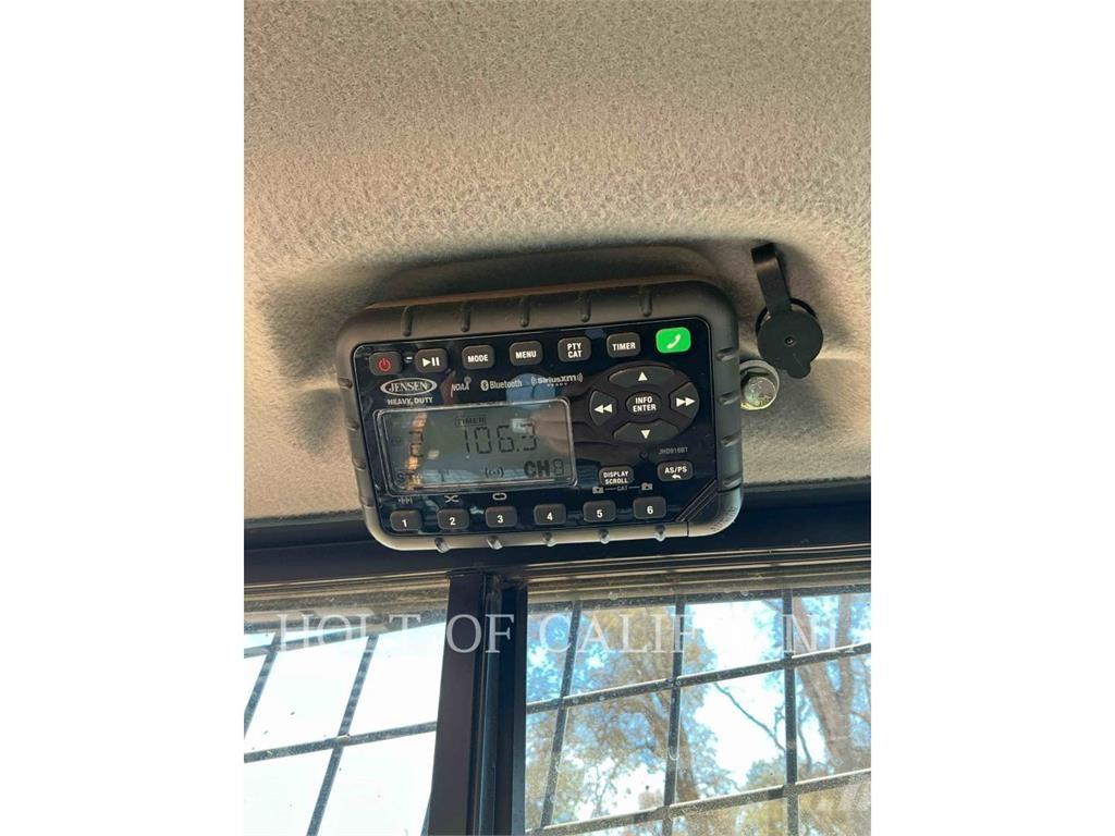 CASE DL550 Lánctalpas homlokrakodók