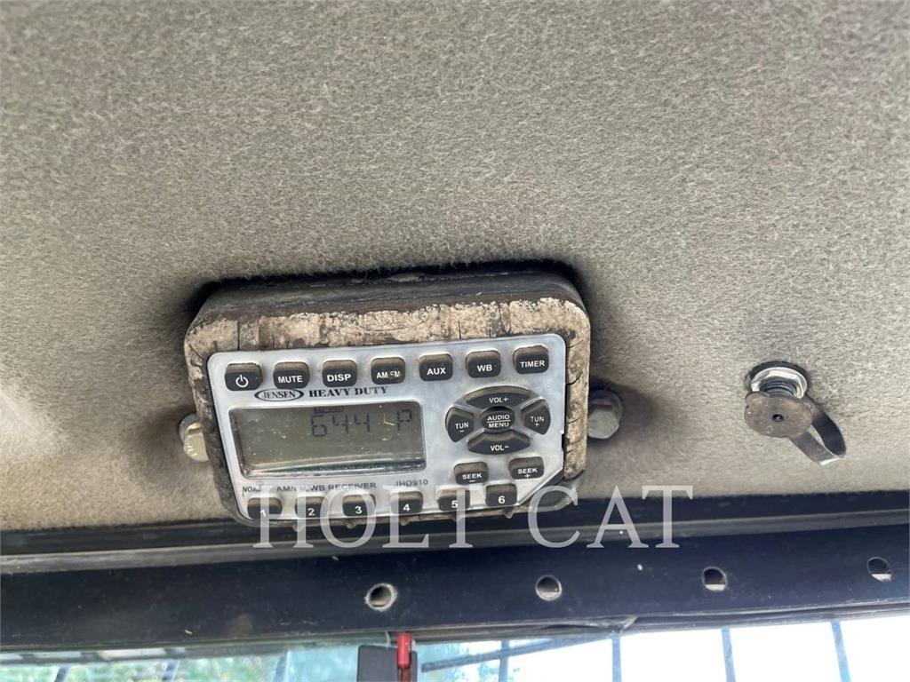 CASE SR250 Kompaktrakodók