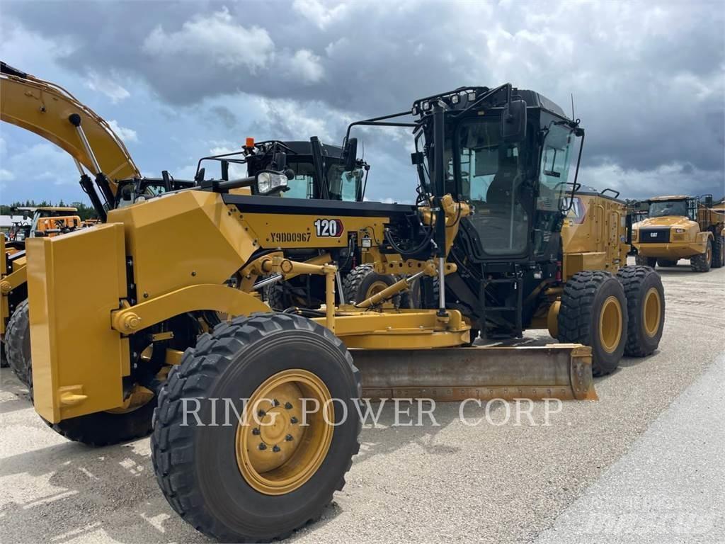 CAT 120 AWD CS Gréderek