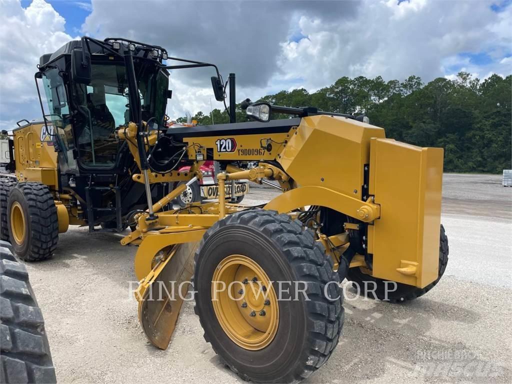 CAT 120 AWD CS Gréderek