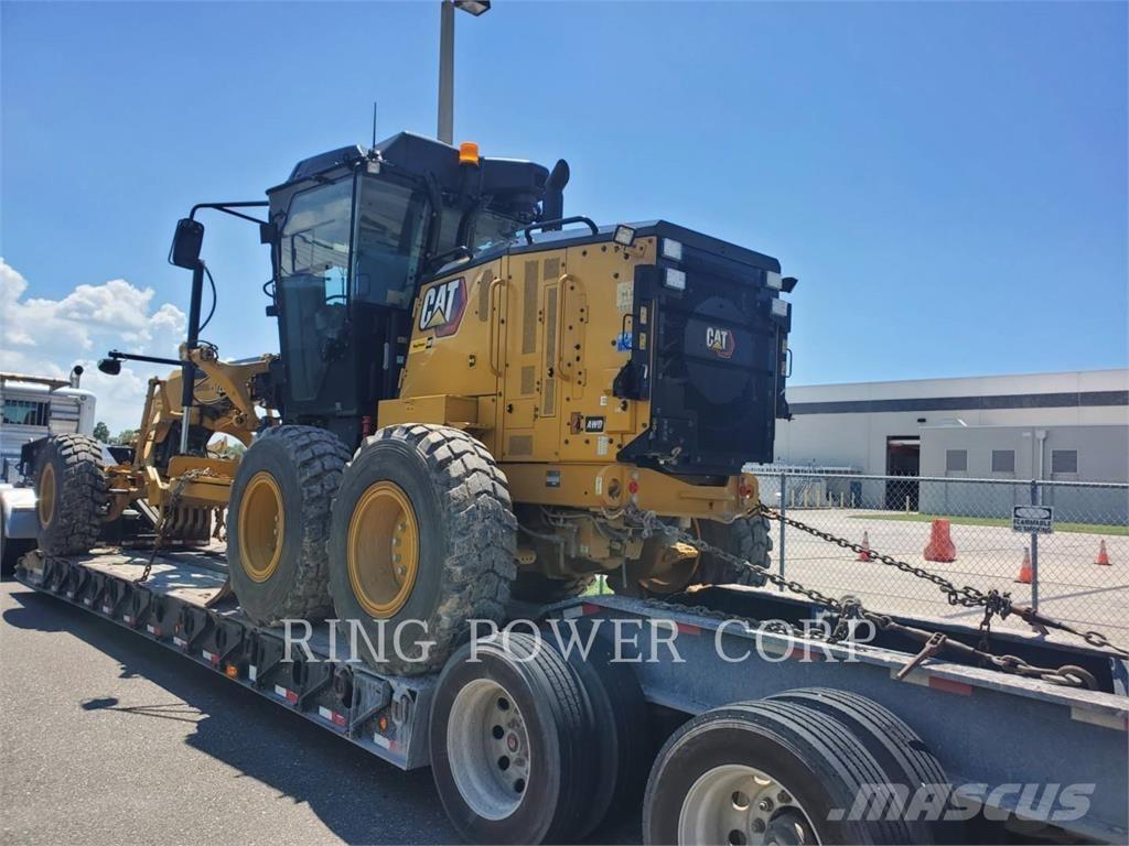 CAT 120 AWD CS Gréderek