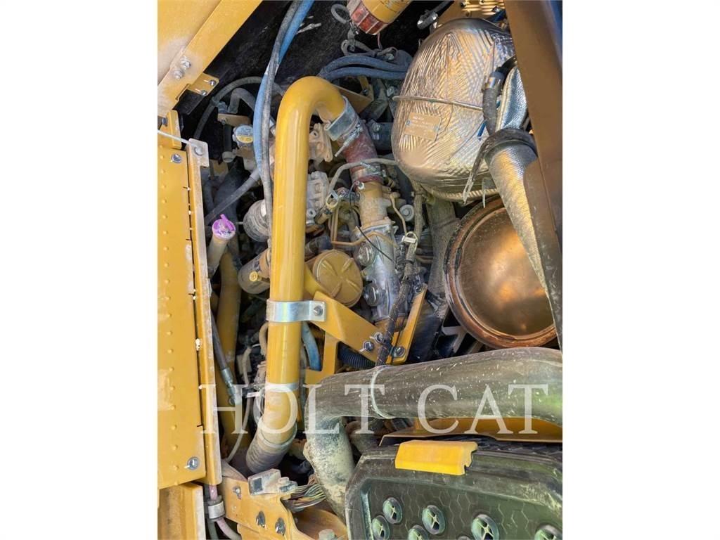 CAT 120 JOY3 Gréderek