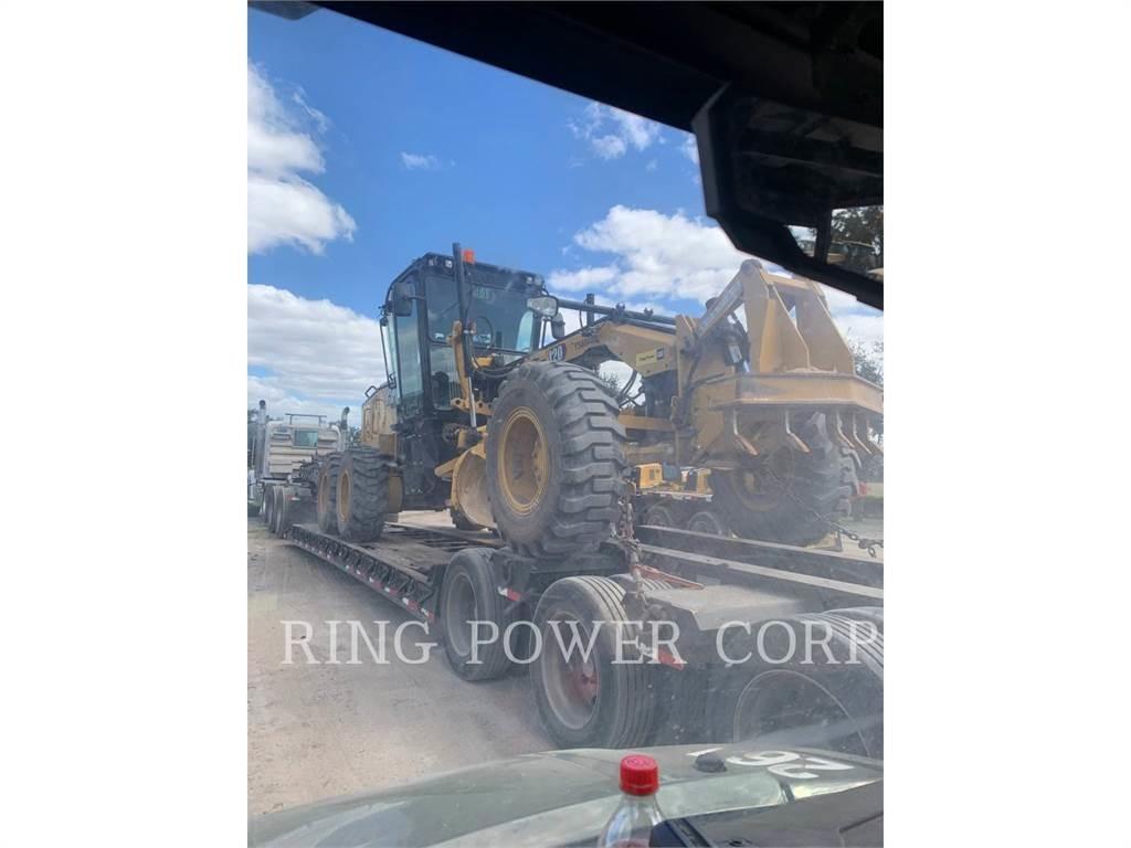 CAT 120 LVR Gréderek