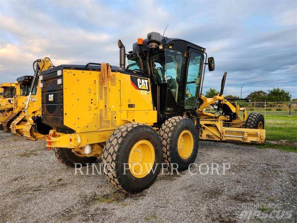 CAT 120 LVR Gréderek
