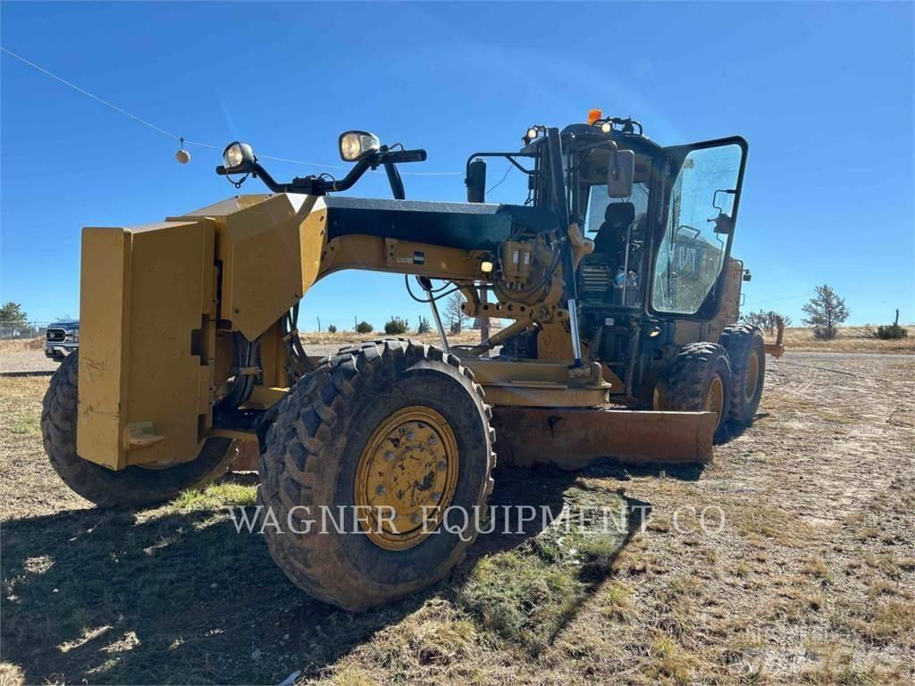 CAT 120M2 AWD Gréderek